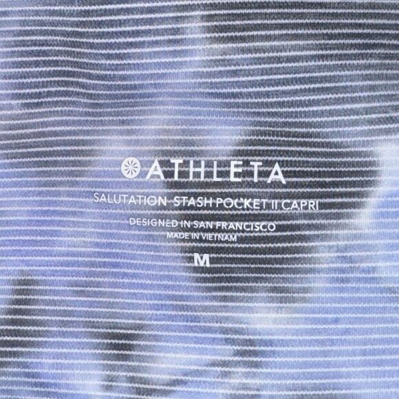 Athleta Salutation Stash Pocket II Capri Women's M Blue Black Tie Dye Striped - Picture 5 of 6